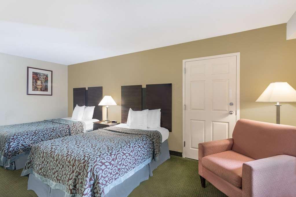 Days Inn & Suites By Wyndham Columbia Airport West Columbia Habitación foto